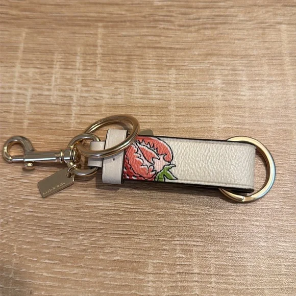 Coach White Wallet with Strawberry Print - Picture 9 of 10